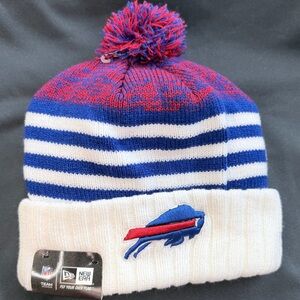 Beautiful New Era Buffalo Bills NFL Sideline Sport Pom Cuffed Knit Team Headwear